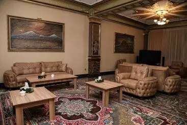 هتل Bey Palace