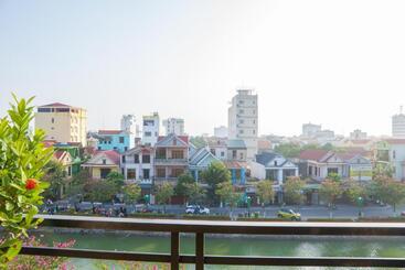 هتل 68 đồng Hải