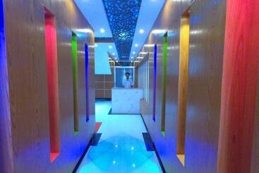 هتل Living International Ltd