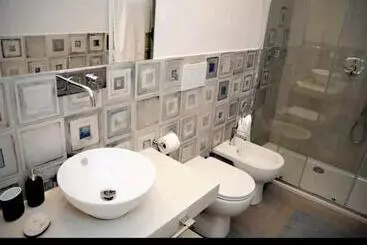 پانسیون Debirooms