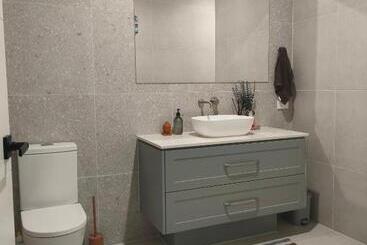 ペンション The Woodlands Hideaway Premium Acreage Guesthouse