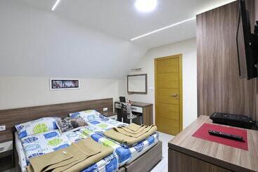 پانسیون Vila Mina