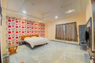 Hotel Sharda Excutive