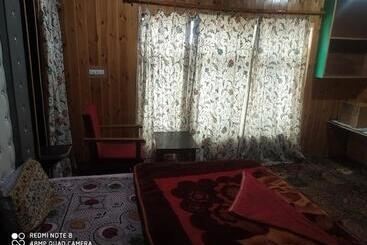 בית מלון כפרי Twinkle Sonmarg