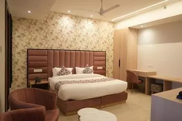 Hotel Acr Luxury