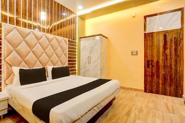 Oyo Hotel Ashok Vihar
