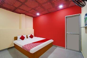 Hotel Oyo Flagship Ring & Roses Wedding Paradise