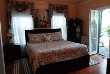 هتل Historic Sevilla House