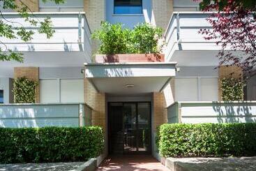 Residence Lungomare   Charming Apartments