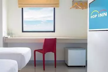 Hotel Hop Inn Suphanburi
