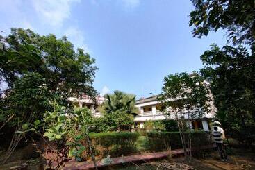 Muktomon Hotel & Resort