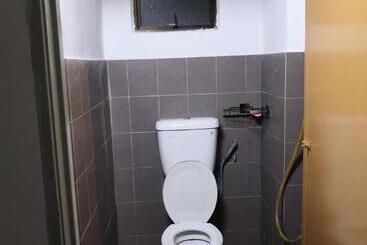 فندق صغير Bilik Bajet Bds