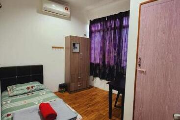 汽车旅馆  Alin Roomstay Dungun