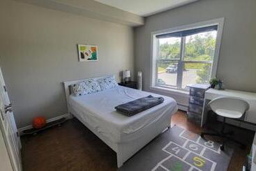 Panzió Double Room In Larry Uteck Blvd