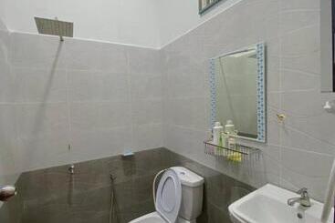 פנסיון Nsjay Guest House