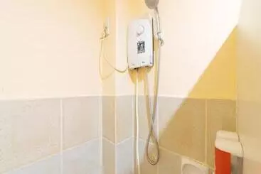 Hotell Reddoorz At Nirvana Pension House