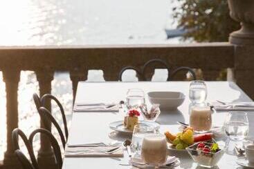 Villa Maria Apartments