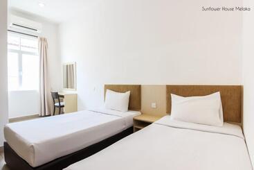 Hotel De Harmony Stay