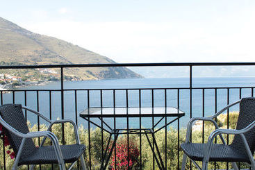 ホテル Ballas Apartments