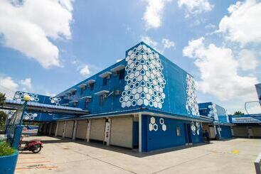 Hotel Dream World Las Pinas