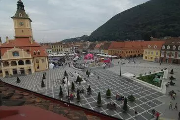 Pension Main Square Apartments & More