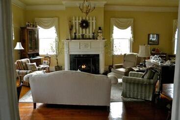 The Bed And Breakfast At Oliver Phelps