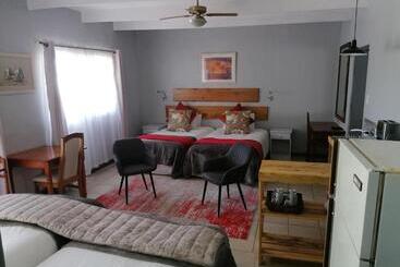 تختخواب و صبحانه Aanhuizen