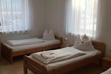 Bed and Breakfast Ländle Motel