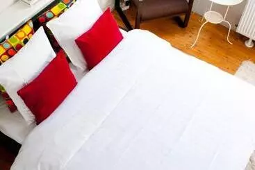 B&b Lodging At 8
