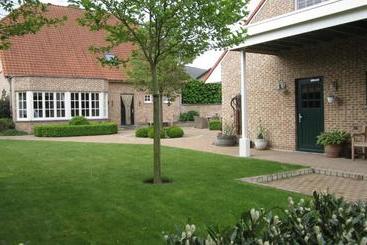 آپارتمان‌های توریست‌ها Vakantiehuis Aen De Roderburgh