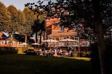 B&b  T Kasteel &  T Koetshuys