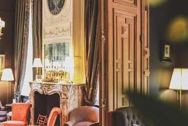 B&b  T Kasteel &  T Koetshuys