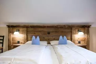 Aamiaismajoitus (B&B) Landgasthof & Restaurant Batzenhäusl