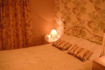 Castlemaine House B&b
