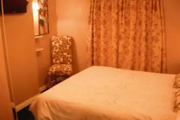 Castlemaine House B&b
