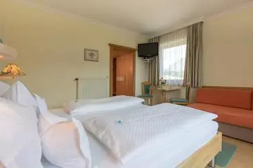 Landhotel Häuserl Im Wald