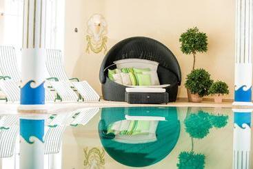 Superior Hotel Schneider Ski In & Ski Out