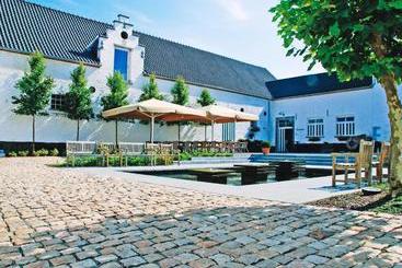 בית מלון כפרי Aulnenhof