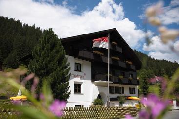 Familienhotel Mateera Gargellen / Montafon