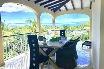 آپارتمانهای توریستها Villa De 5 Chambres A Deshaies A 250 M De La Plage Avec Vue Sur La Mer Piscine Privee Et Jacuzzi