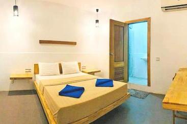 ユースホステル Onederz Sihanoukville