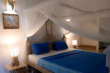 تختخواب و صبحانه Mvuvi Lodge