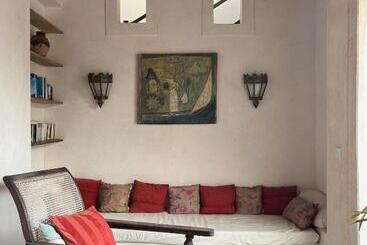 Bed and Breakfast Subira House