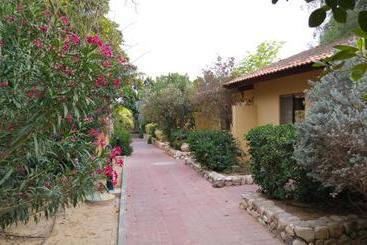 فندق Almog Kibbutz