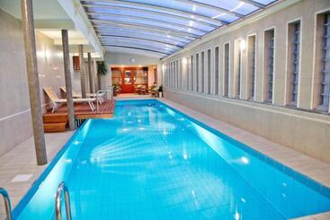 Hotell Toldi Fogadó