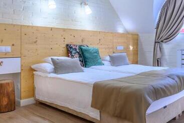 Tókert Szálloda és étterem