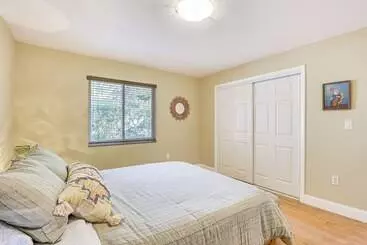 کلبه Biscayne Park Home   Near Miami Beaches & Golfing