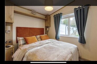 Immaculate 2 Bed Lodge In Nr Mevagissey