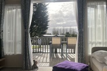 Pet Friendly 2 Bed Lodge Near Preston & Blackpool