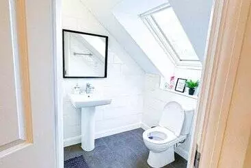 Residenssi 3bed House For Contractors/large Group Sleep Upto9